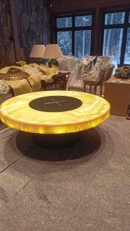 Круглая столешница из Оникса Миэле 1800